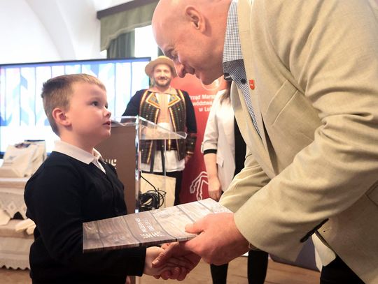 Podsumowanie VII Wojewódzkiego Konkursu na Palmę i Pisankę Wielkanocną w Muzeum Wsi Lubelskiej. Podsumowanie VII Wojewódzkiego Konkursu na Palmę i Pisankę Wielkanocną w Muzeum Wsi Lubelskiej.