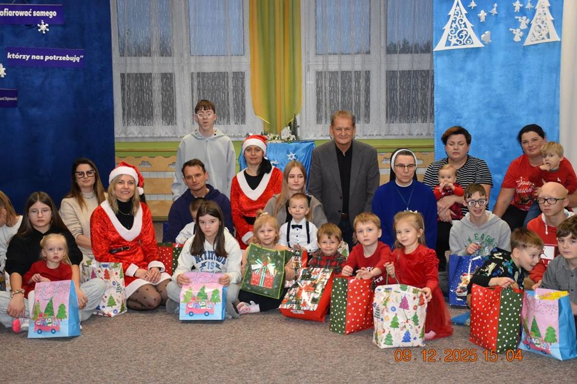 🎅Mikołajki dla podopiecznych z Domu Dziecka w Tuligłowach🎅 🎅Mikołajki dla podopiecznych z Domu Dziecka w Tuligłowach🎅