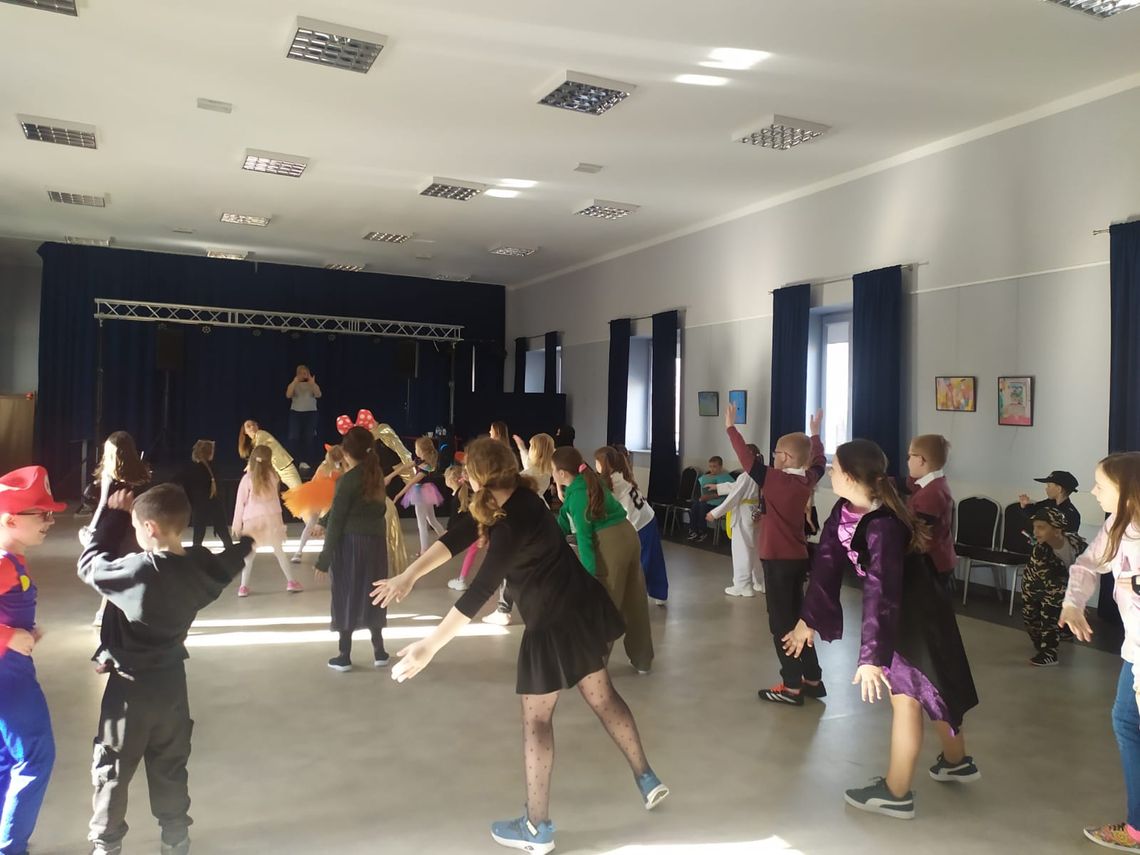 🎭✨ Ostatni dzień ferii z GOK i Biblioteką za nami! ✨🎭 🎭✨ Ostatni dzień ferii z GOK i Biblioteką za nami! ✨🎭