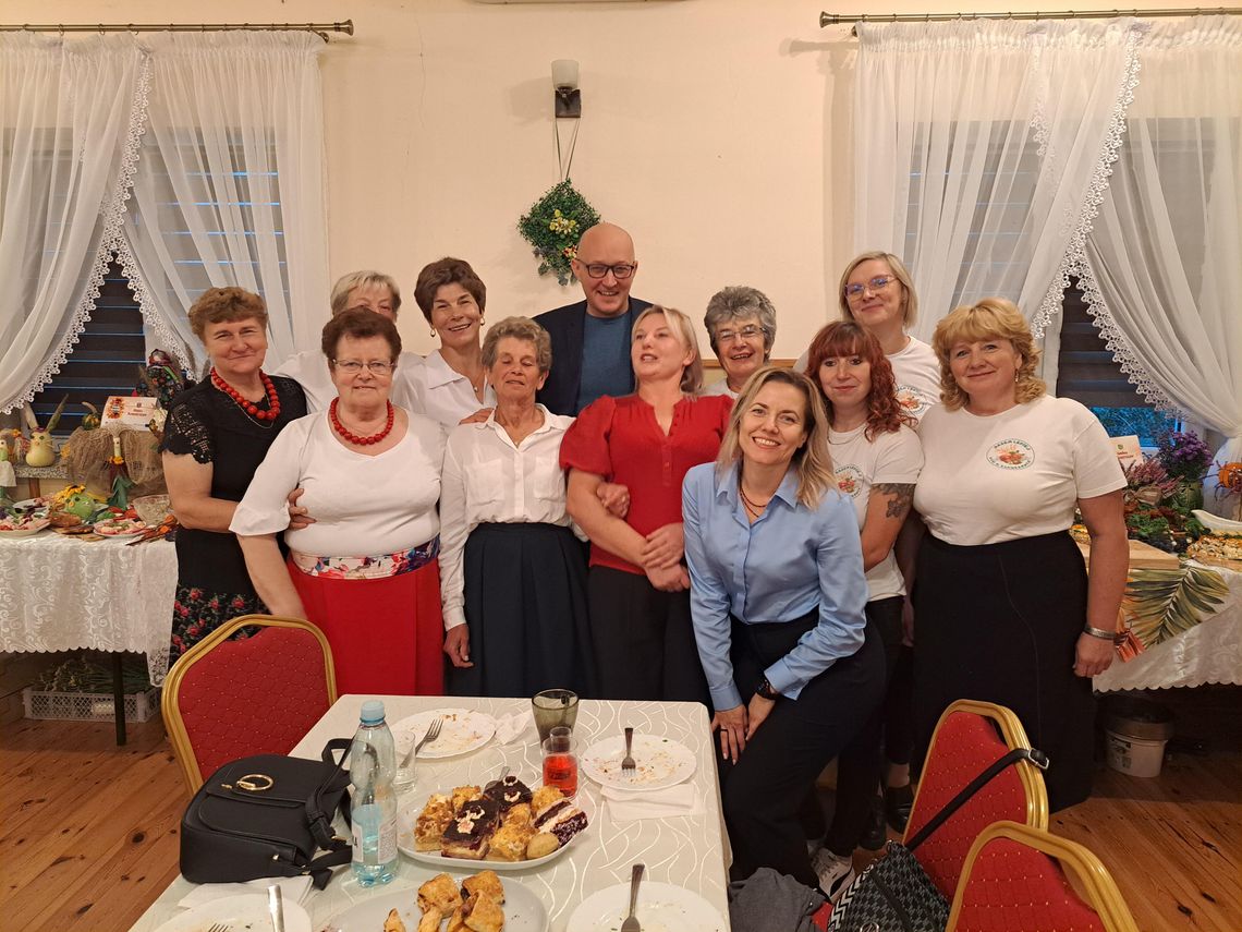 XII Festiwal „Smaki Jesieni” – święto tradycji i integracji Kół Gospodyń Wiejskich XII Festiwal „Smaki Jesieni” – święto tradycji i integracji Kół Gospodyń Wiejskich
